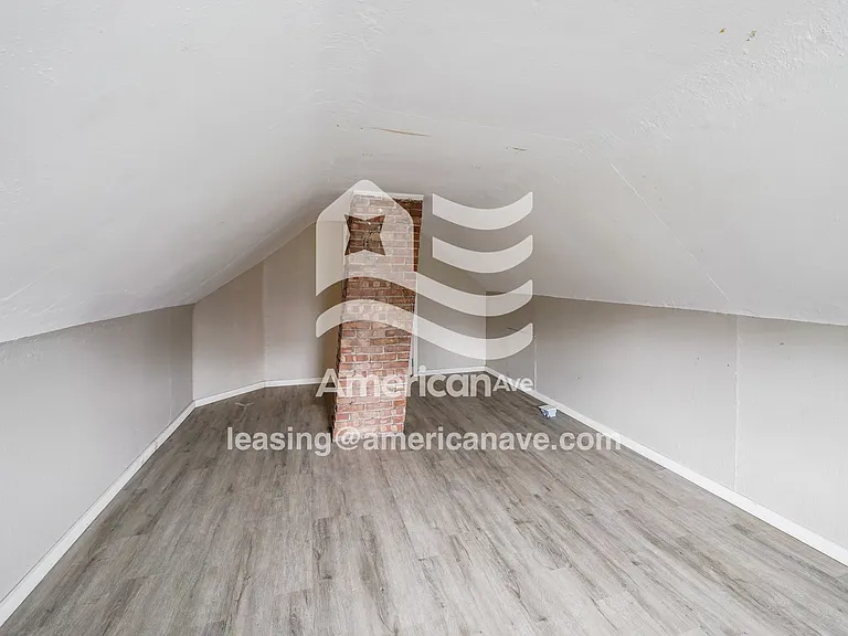 831323_013_wm_-_bedroom_13459917.jpg