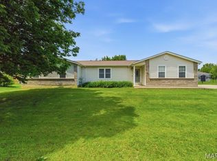 108 Meadow Ln, Montgomery City, MO 63361