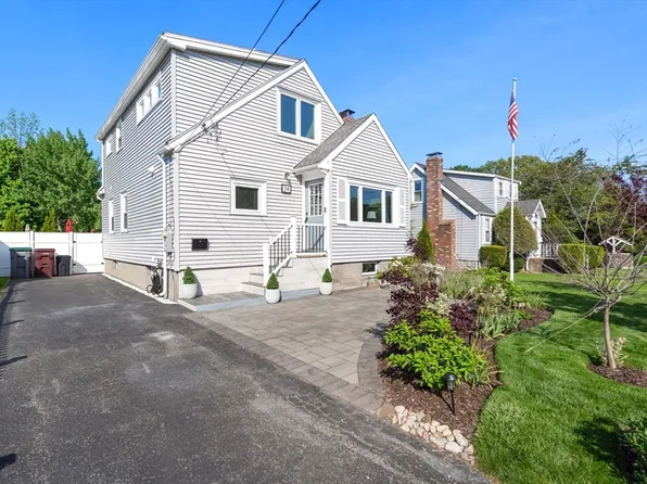 34 Vincent Rd, Dedham, MA 02026