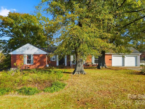 407 Rosewood Ct, Lancaster, SC 29720