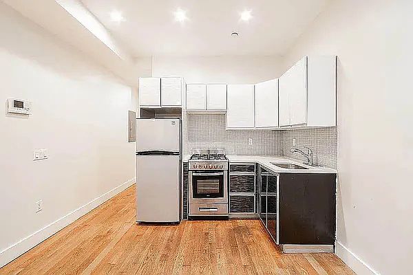 1st image of 1100 De Kalb Ave #2E