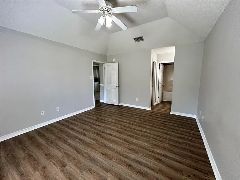 6626 Woodside Ct E — Photo 23