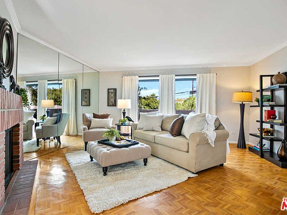 4th image of 11643 Chandler Blvd APT 107