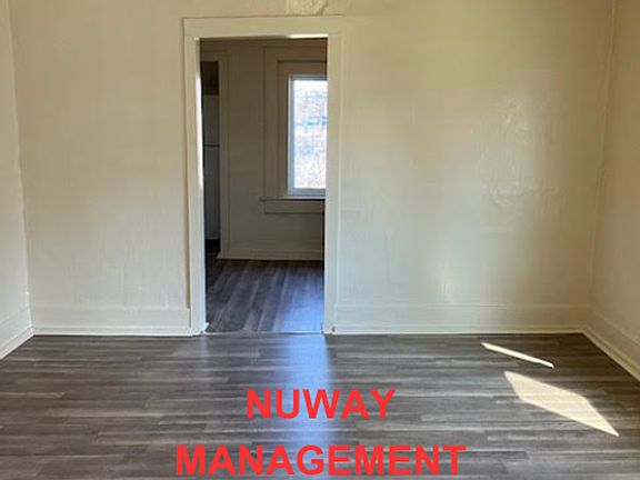 4th image of 3909 Cuthbertson St