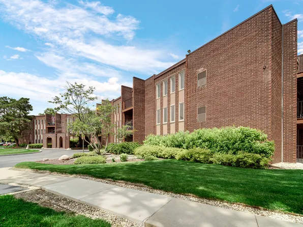 1575 Sandpebble Dr APT 110, Wheeling, IL 60090