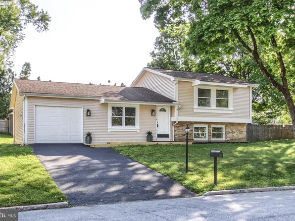 5577 Edsel St, Harrisburg, PA 17109