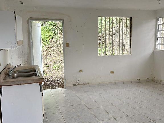 5th image of 730 Carr #Km