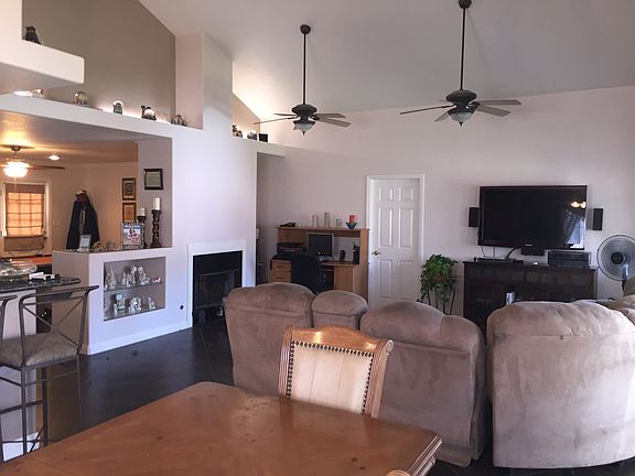 3rd image of 3037 Shadypark Dr