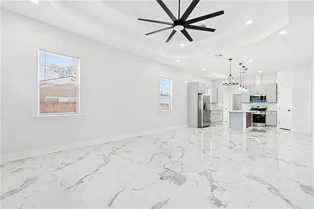 2509 Riverbend Rd — Photo 3