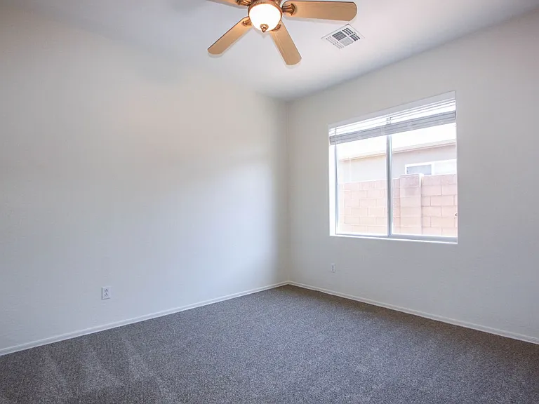 7905 N Music Mountain Ln — Photo 15