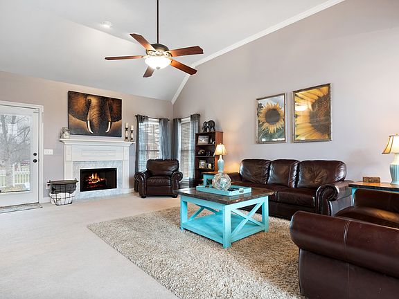 3rd image of 107 Cobblestone Ct