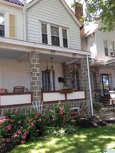 522 N Saint George St Photo 1