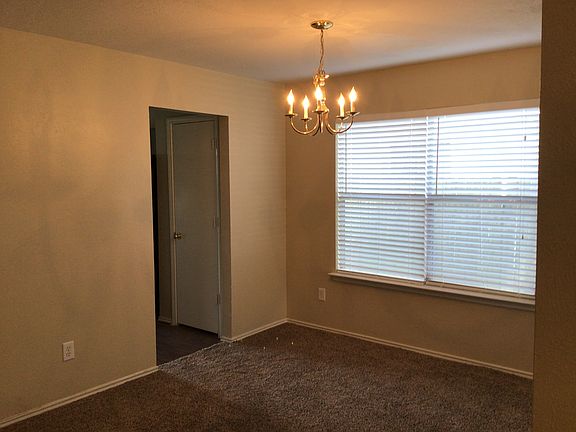 3rd image of 2058 Greencrest Dr