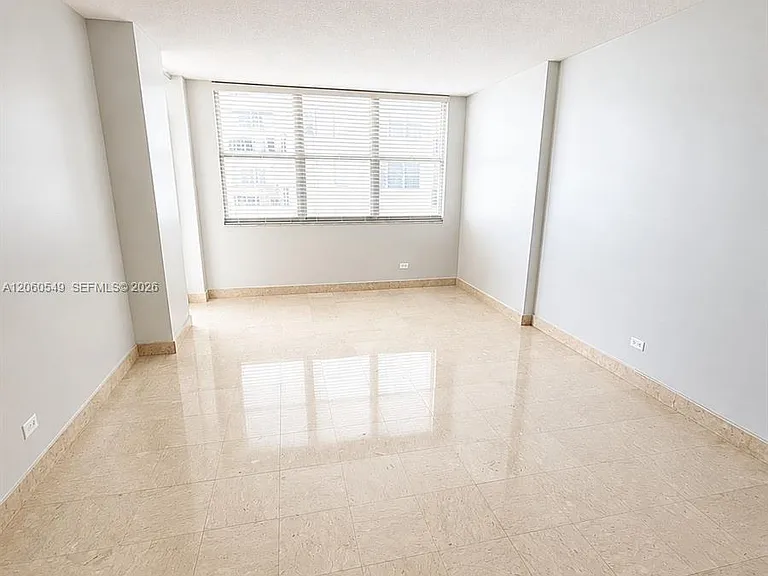 6039 Collins Ave #516 — Photo 6