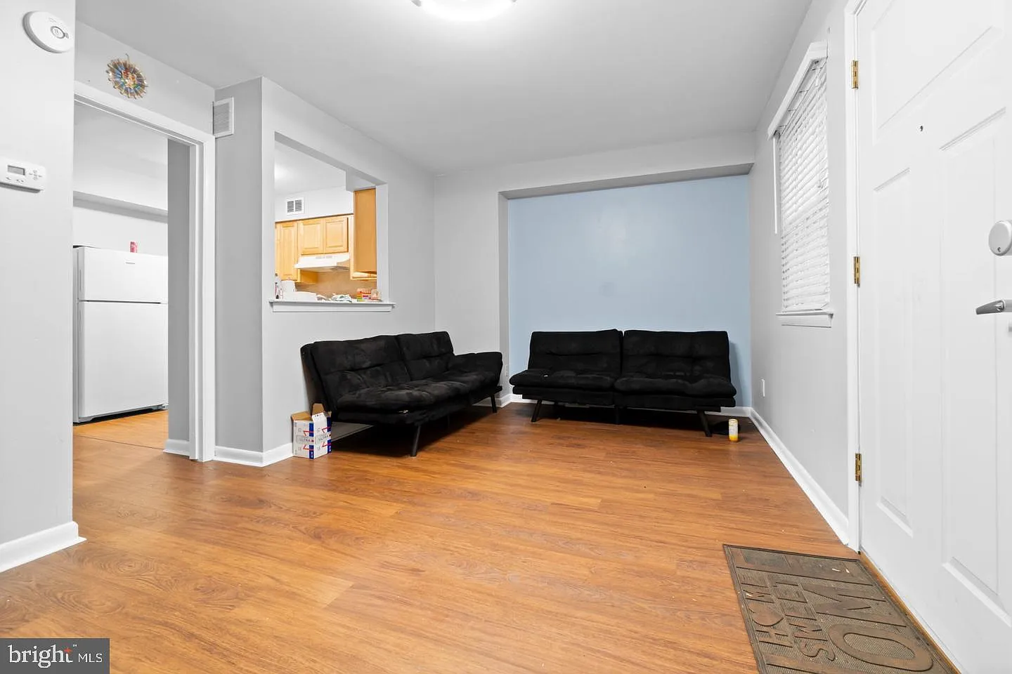 3 bed, 2.0 bath, 1380 sqft, $1,900 — Photo 2