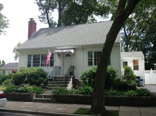 86 Edgemere Rd, West Roxbury, MA 02132