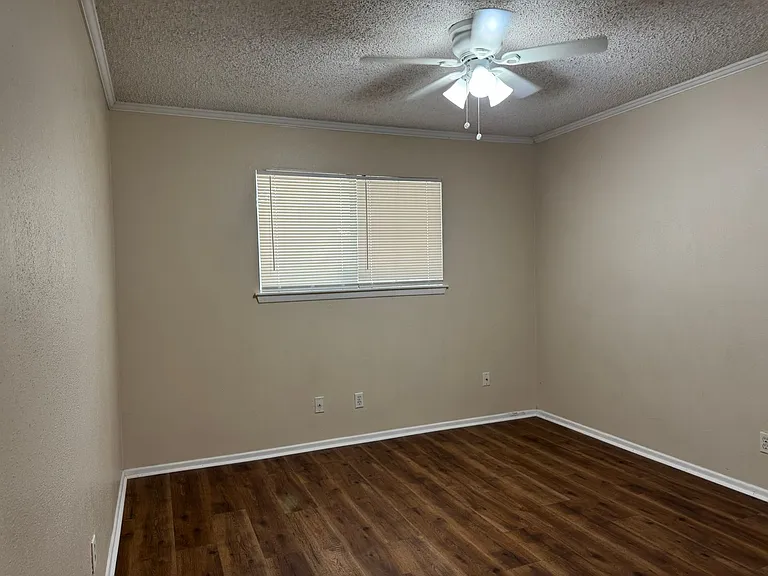 6919 Moon Lake Dr — Photo 14