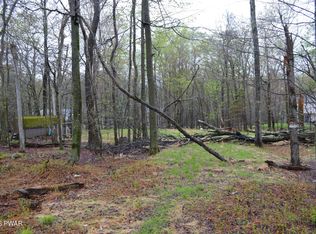 14 Cochise Trl, Gouldsboro, PA 18424