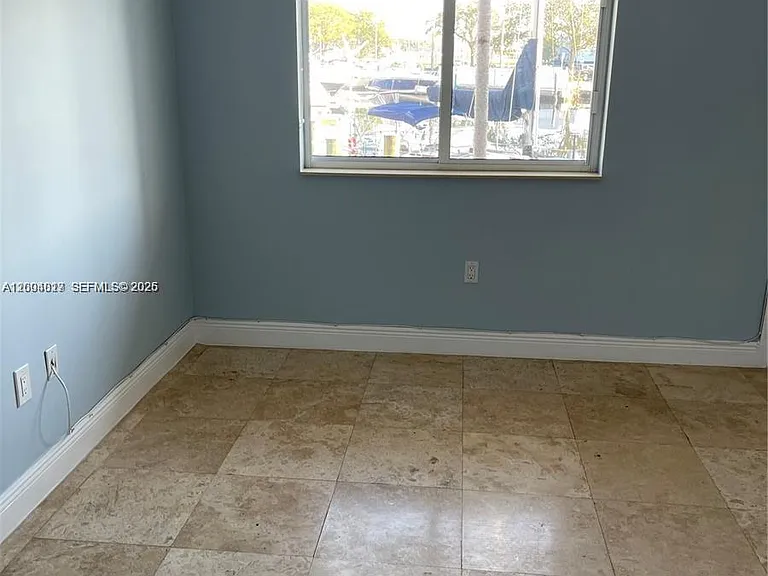 2415 NW 16th Street Rd #102 — Photo 6