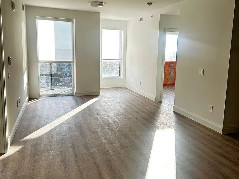 1333 Weber St E #905 — Photo 29