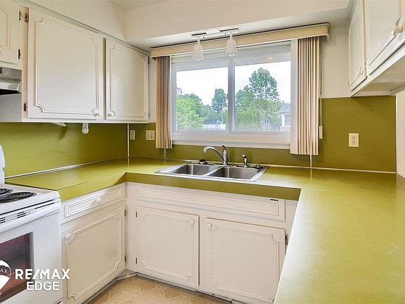 2nd image of 5281 Kimberly Dr