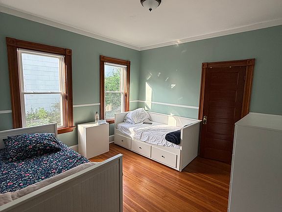 5th image of 570 N Warren Ave #1