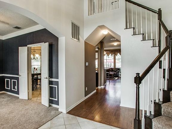 4th image of 7708 Glenoaks Dr