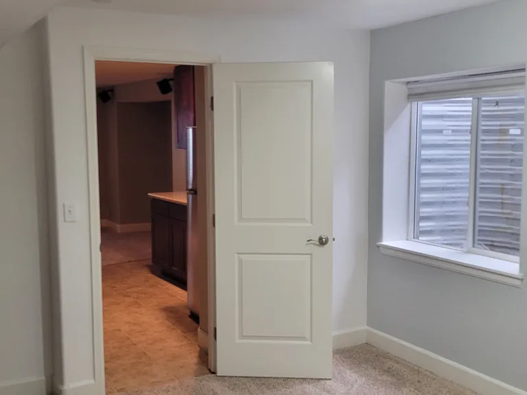 Basement bedroom (4th)