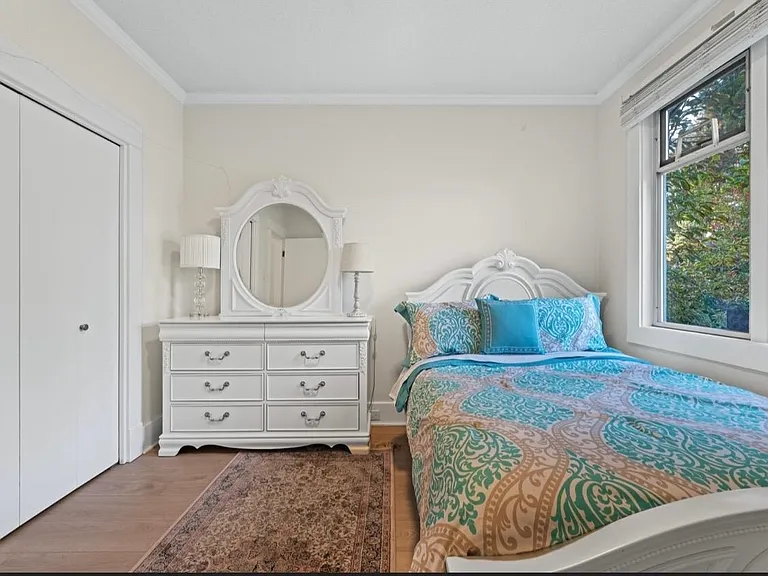 1472 Fulton Ave — Photo 6