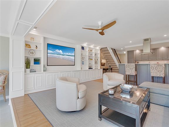 3rd image of 300 Harbour Dr APT 105E