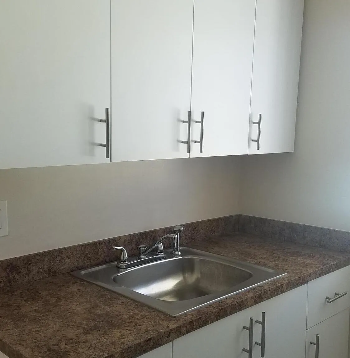 1 bed, 1.0 bath, 12412 sqft, $1,695 — Photo 3