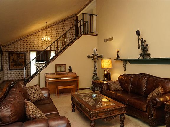 5th image of 4606 Ojibwa Dr