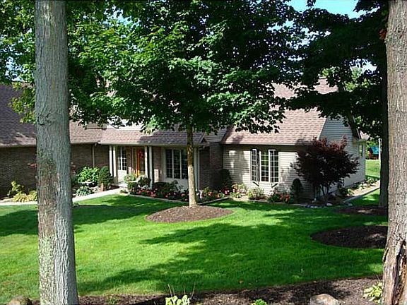 3rd image of 4242 Stone Creek Dr