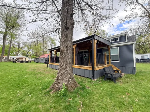 5-81 Woodhaven Lakes, Sublette, IL 61367