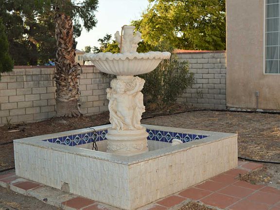 2nd image of 3709 Hollowglen Dr