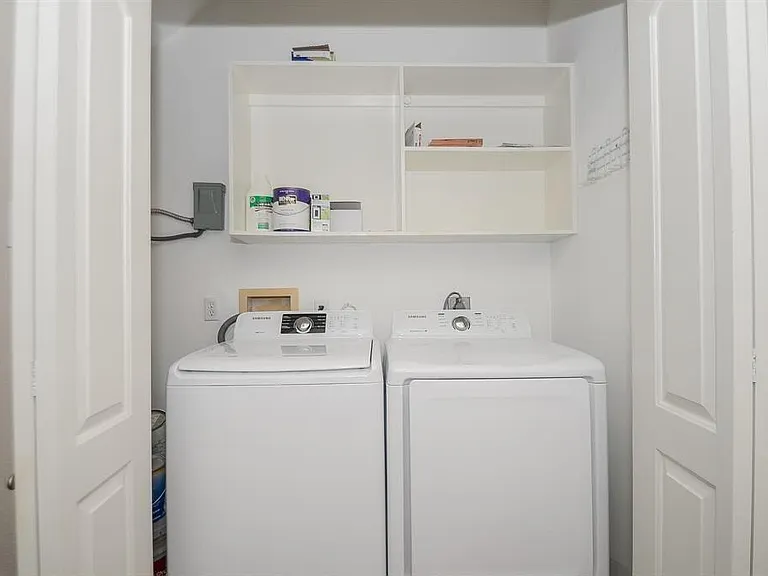 737 Davis Rd — Photo 14