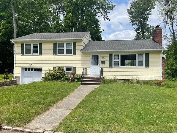 22 Dameo Pl, Short Hills, NJ 07078