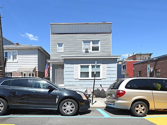 2nd image of 1807 Manhattan Ave