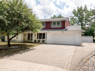 987 Longfellow Dr, East Lansing, MI 48823