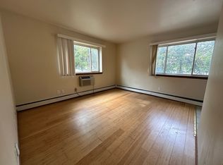 1620 Marshall, Milwaukee, WI 53202