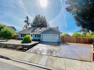 967 Elizabeth Ave, Rohnert Park, CA 94928