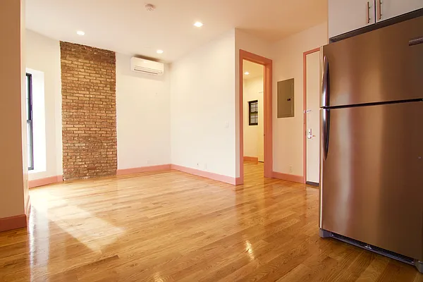 Rented by Nooklyn NYC LLC | media 65