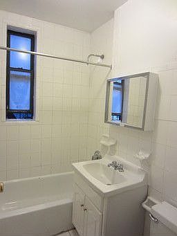 2nd image of 30 Park Ave APT 7L