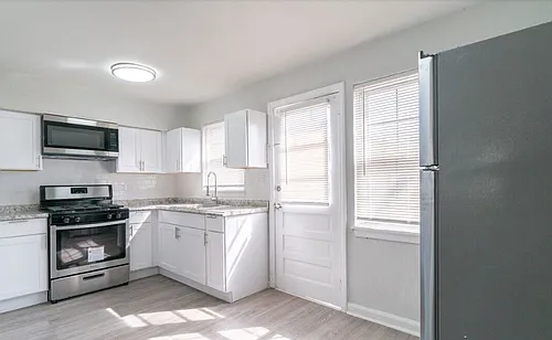 125 Yorke St Photo 1