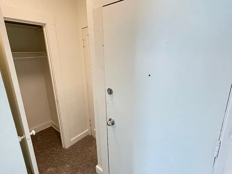 Sharp 8-Unit — Photo 5