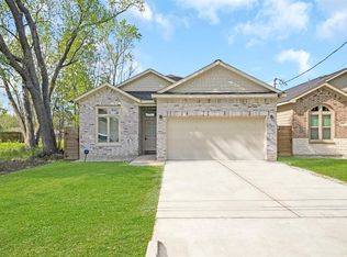 928 Dewalt St, Houston, TX 77088