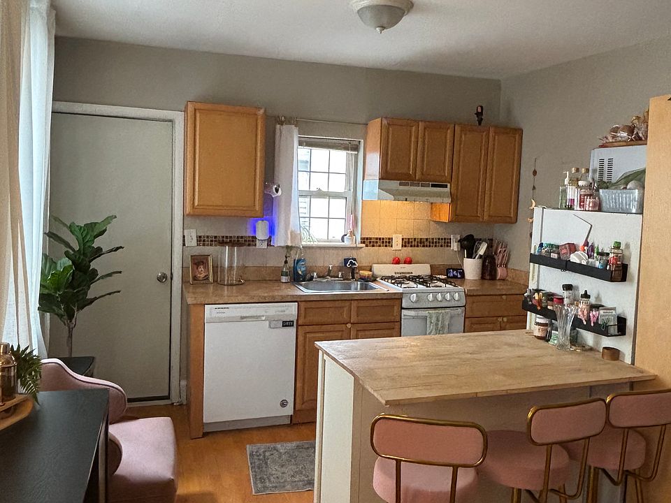 1st image of 1234 S 10th St APT 1