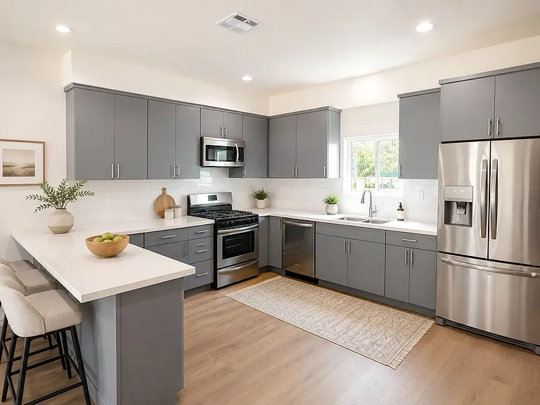 3 Bed Modern Townhome + 2-Car Private Garage — Photo 5