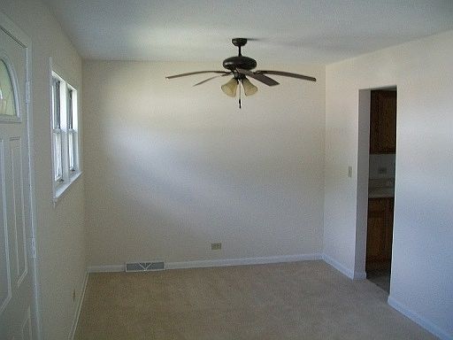 3rd image of 3404 Saint Paul Ave
