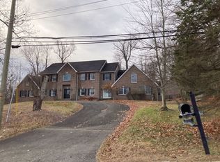 796 Phelps Rd, Franklin Lakes, NJ 07417